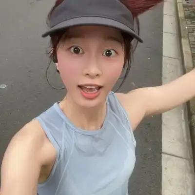 史雅坤